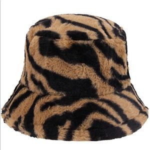 Fuzzy Bucket hat